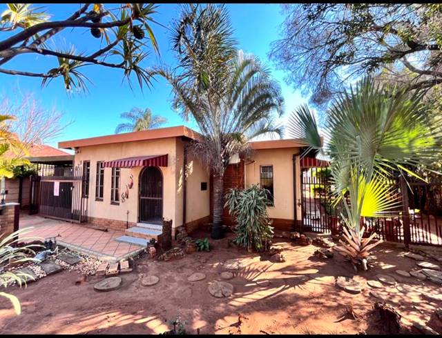 3 BEDROOM PROPERTY TO RENT IN DORANDIA